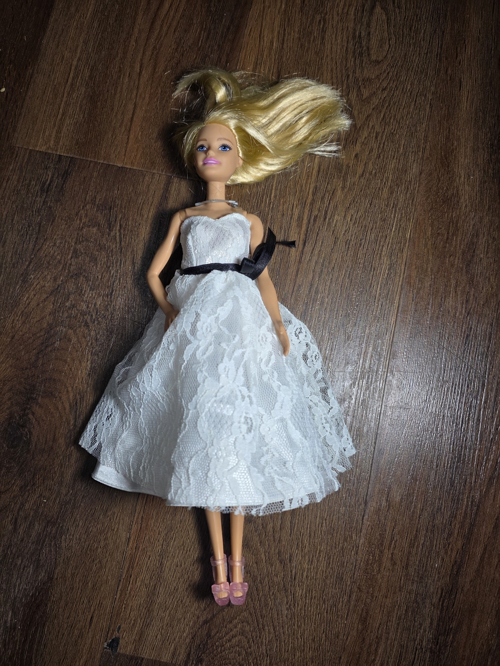 Barbie Year 2015 Lace Strapless Dress with Black Ribbon - Doll Fashion